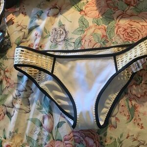 NWT Victoria Secret Elegant White and Black Bikini Bottom Size Large
